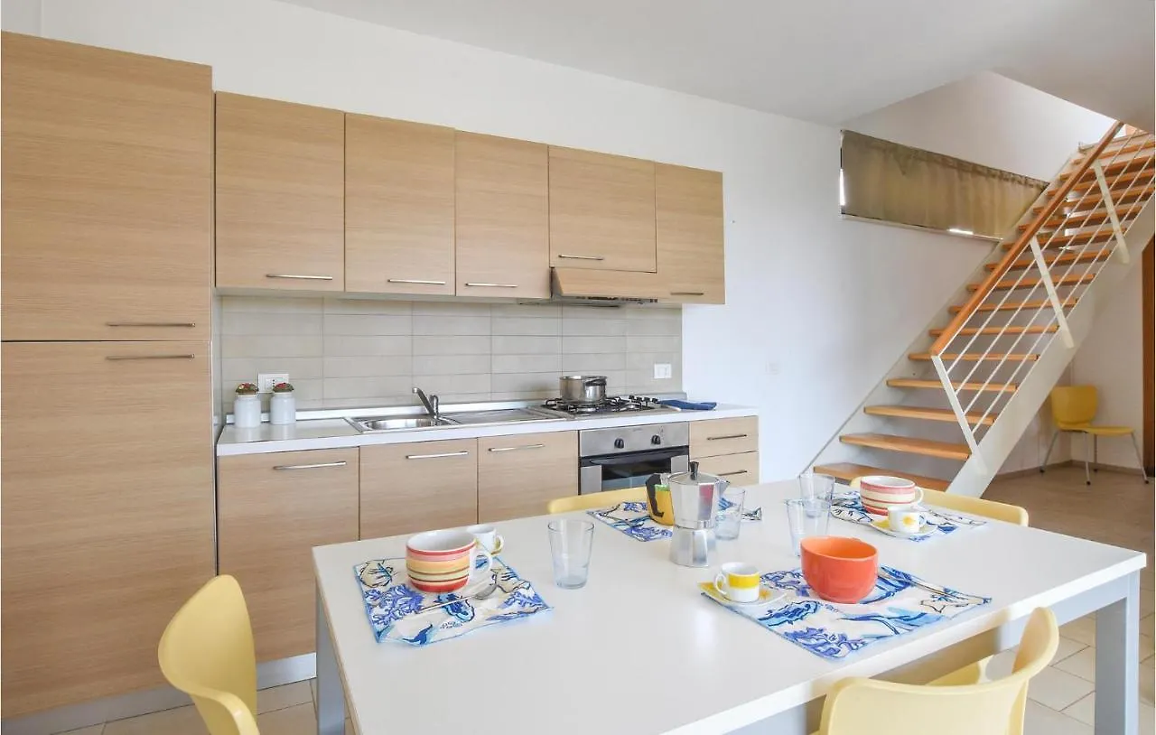 2 Bedroom Nice Home In Marina Di Ragusa Vakantiehuis